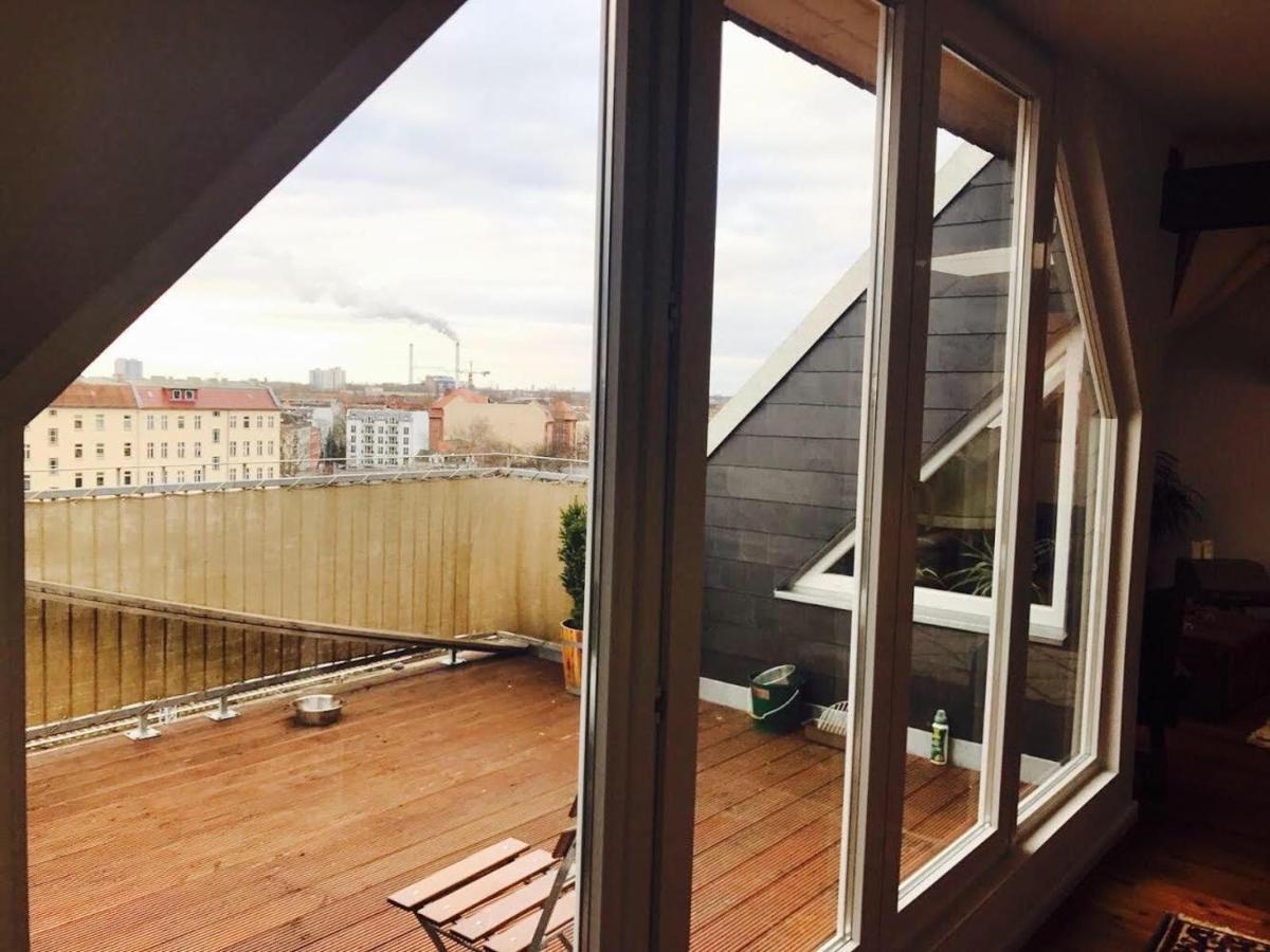 Helle Dachgeschosswohnung Fuer 8 Personen In Zentraler Lage Berlino Esterno foto